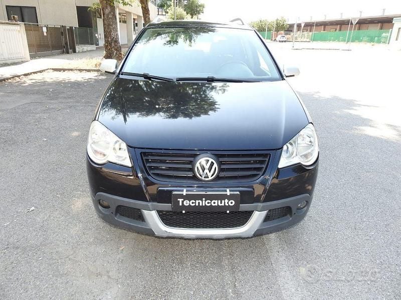 Käytetty VW Polo Cross 80 HP (58 kW) 2007 Musta Viistoperä