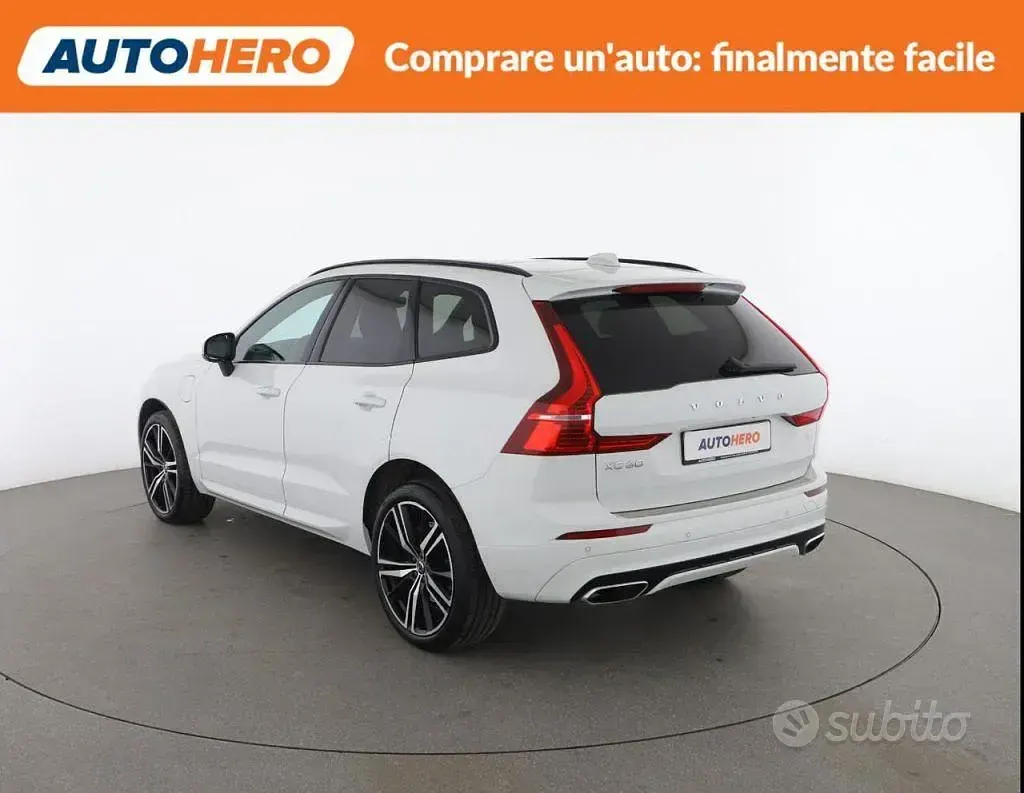 Usata Volvo XC60 R-Design 253 CV (186 kW) 2020 Bianco SUV