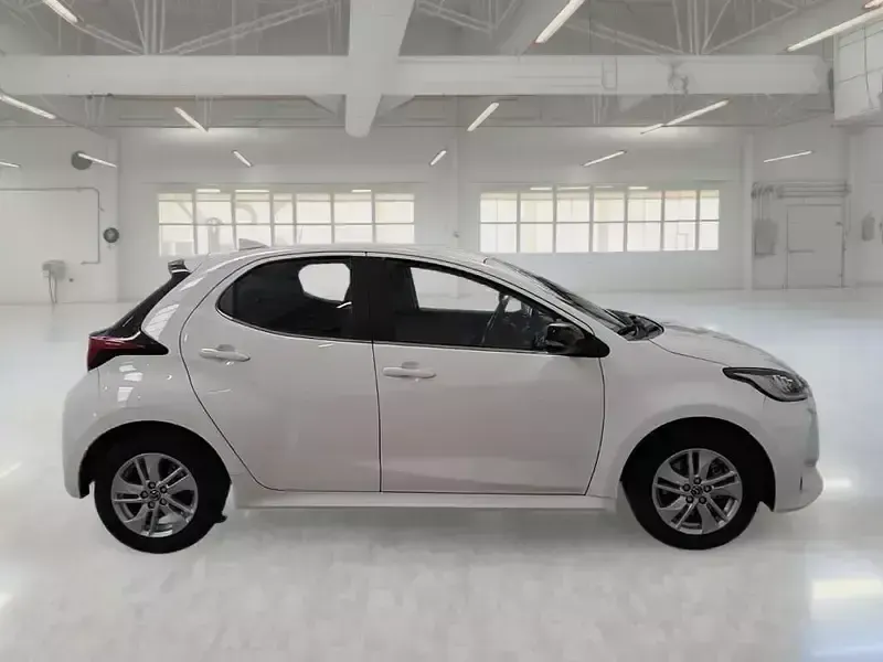 Begagnad Mazda 2 92 HK (67 kW) 2023 Halvkombi