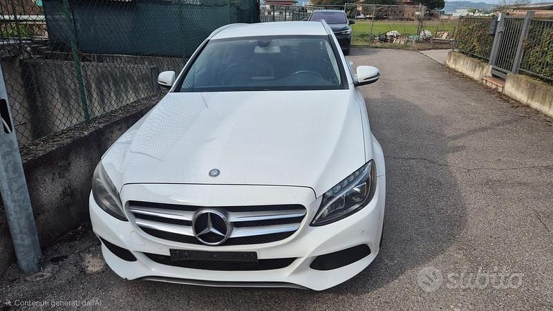 Usata Mercedes C220 Executive 170 CV (125 kW) 2015 Bianco Station wagon