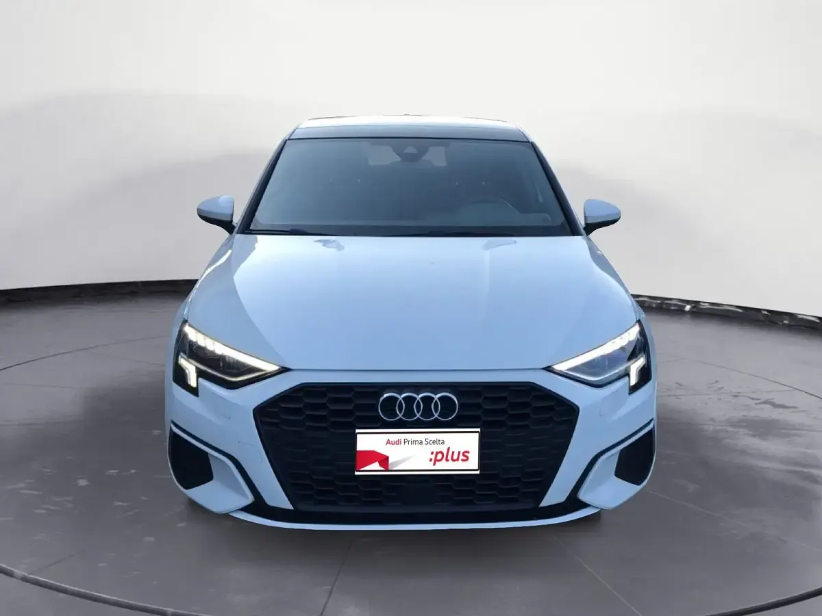 Usata Audi A3 Sportback Business 116 CV (85 kW) 2021 Bianco Utilitaria