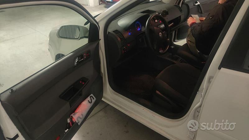 Usata VW Polo 69 CV (50 kW) 2009 Bianco Utilitaria