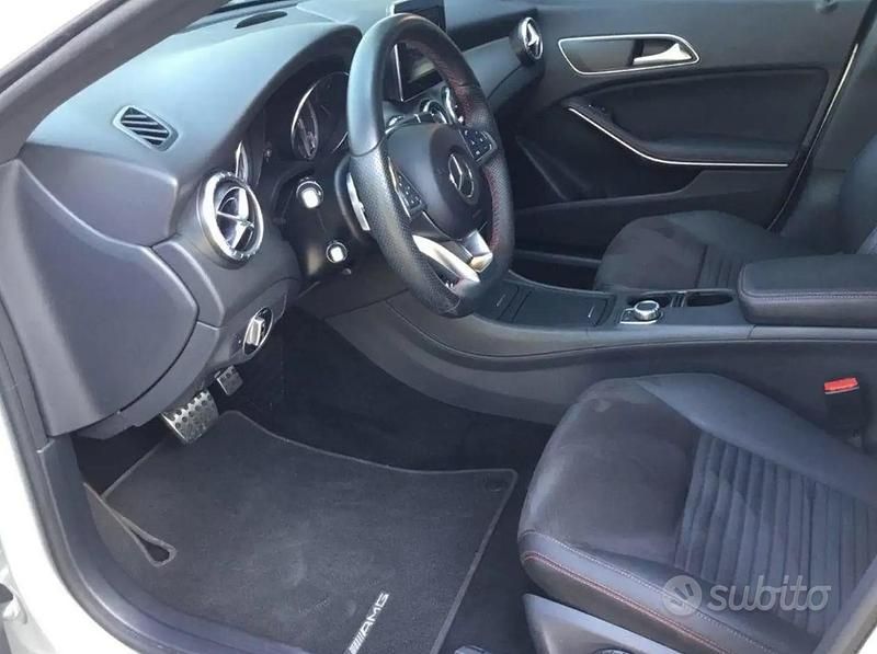 Usata Mercedes CLA200 Shooting Brake Premium 136 CV (100 kW) 2016 Argento Station wagon