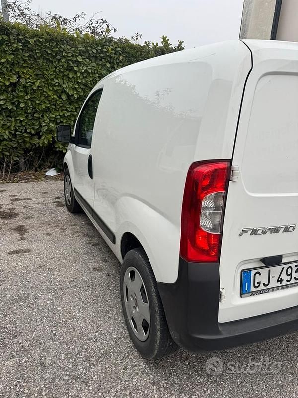 Usata Fiat Fiorino 95 CV (69 kW) 2022 Bianco Monovolume