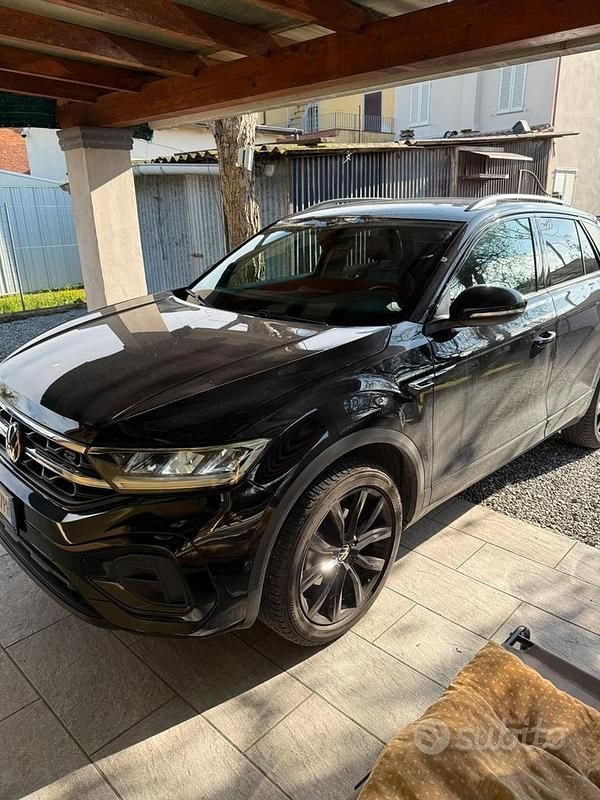 Usata VW T-Roc R-line 110 CV (80 kW) 2023 Nero SUV