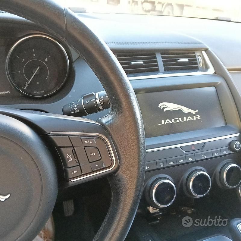 Bianco Usata 2020 Jaguar E-Pace SUV | 16.000 € (Ottimo prezzo) - Immagine 1/4