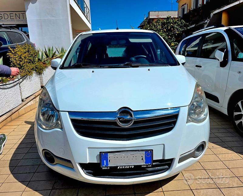 Usata Opel Agila 68 CV (50 kW) 2013 Bianco Utilitaria