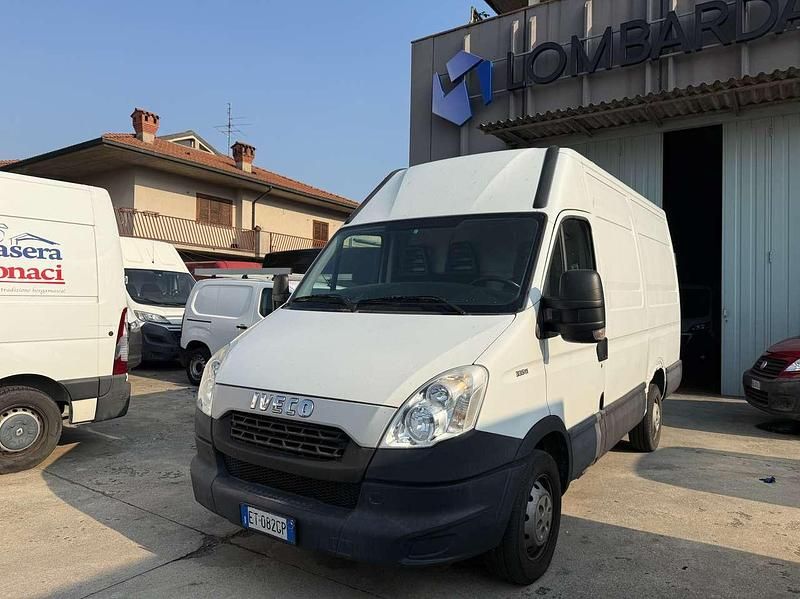 Bianco Usata 2014 Iveco Daily Furgone | 6900 € (Super prezzo) - Immagine 1/4