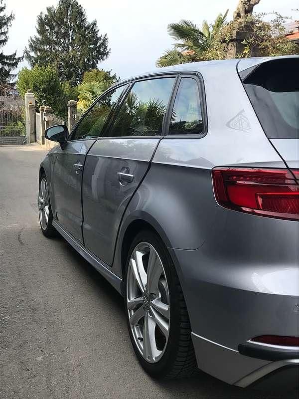 Usata Audi A3 Ambiente 310 CV (228 kW) 2018 Argento Berlina