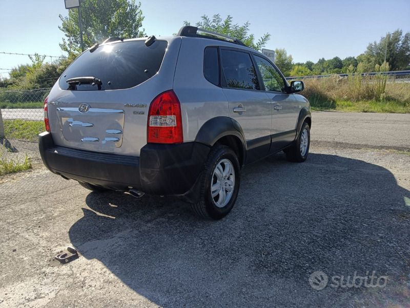 Usata 2007 Hyundai Tucson SUV | 2500 € (Buon prezzo) - Immagine 1/4