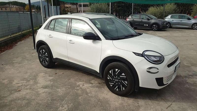 Usata Fiat 600 101 CV (74 kW) 2024 Bianco SUV