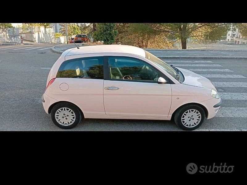 Usata 2005 Lancia Ypsilon Due volumi | 2900 € - Immagine 1/4