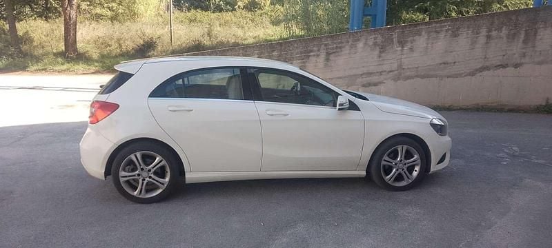 Usata Mercedes A200 Executive 136 CV (100 kW) 2013 Bianco Berlina