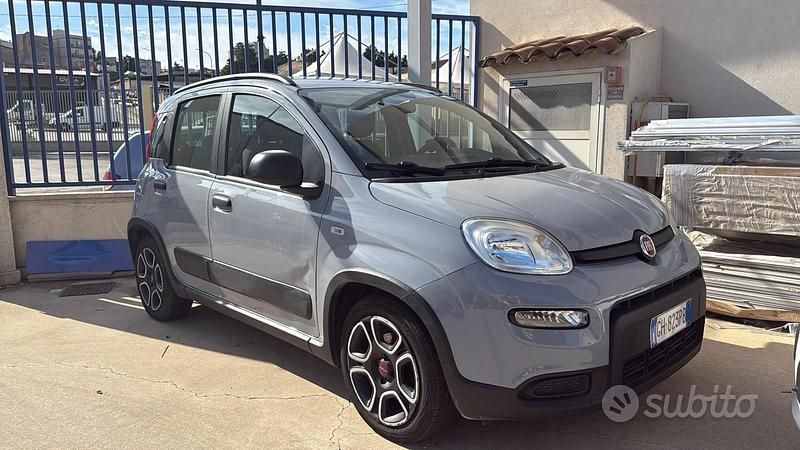 Usata Fiat Panda 70 CV (51 kW) 2022 Blu Monovolume