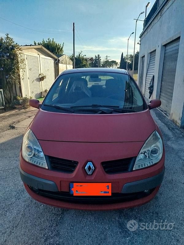 Rosso Usata 2007 Renault Scénic II Dynamique Monovolume | 950 € (Super prezzo) - Immagine 1/4