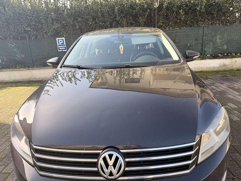 Usata VW Passat Highline 140 CV (102 kW) 2011 Nero Berlina
