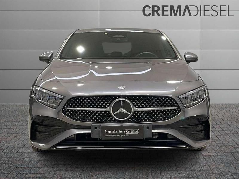 Usata Mercedes A180 AMG Line Premium 116 CV (85 kW) 2023 Grigio Berlina