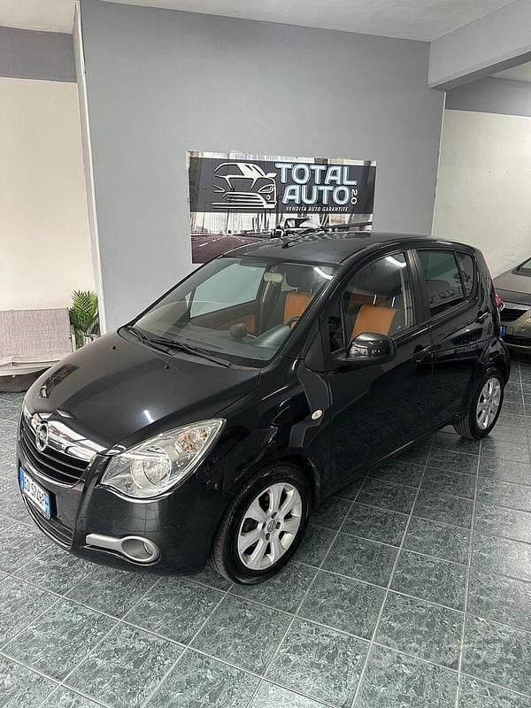 Usata Opel Agila Enjoy 86 CV (63 kW) 2010 Nero Utilitaria