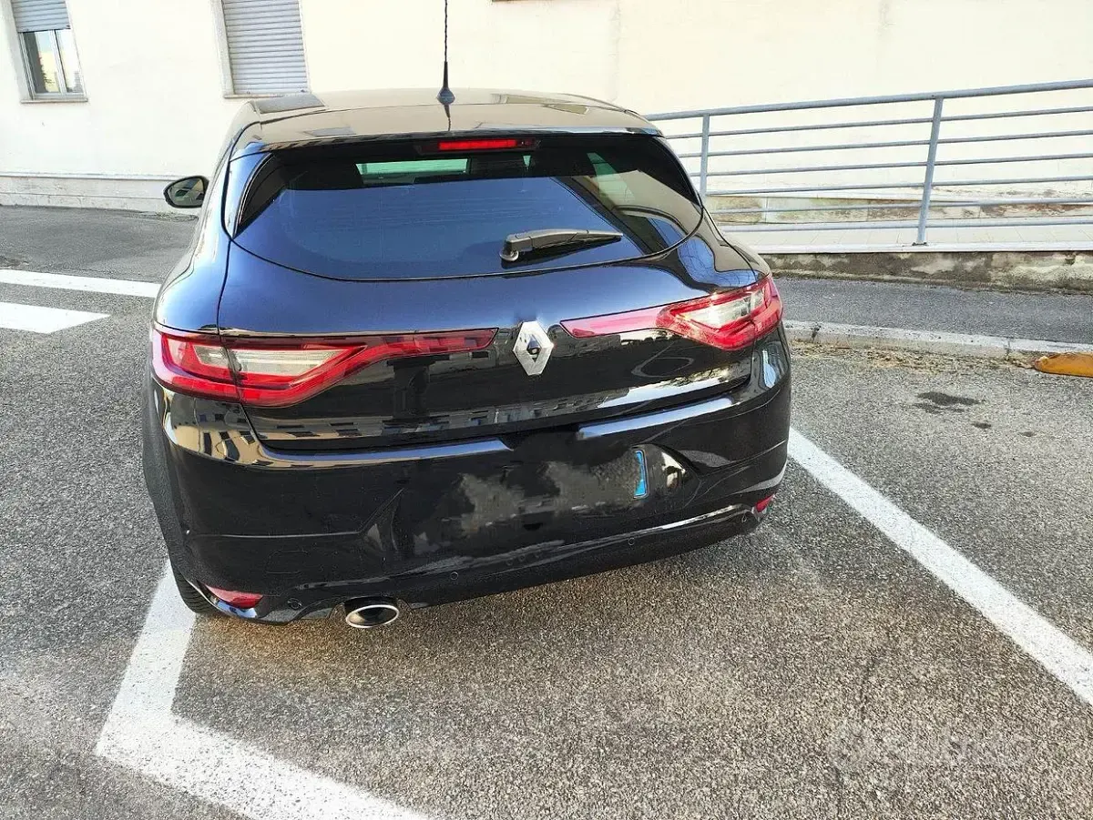Usata Renault Mégane IV Bose Edition 131 CV (96 kW) 2016 Nero Berlina