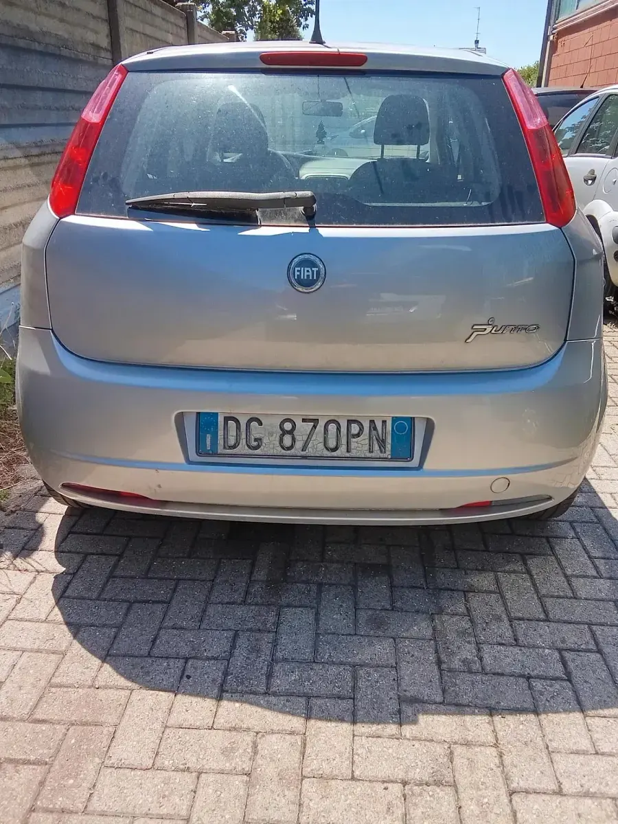 Usata Fiat Grande Punto Dynamic 65 CV (47 kW) 2008 Argento Utilitaria