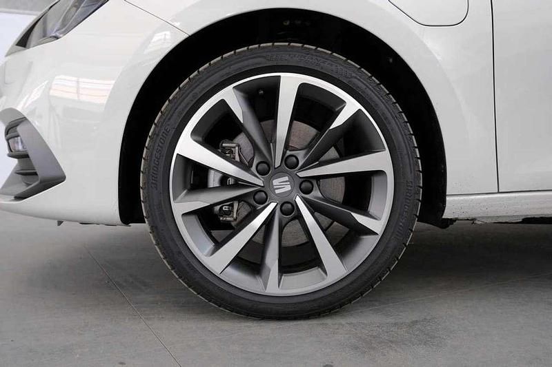 Usata Seat Leon FR 204 CV (150 kW) 2023 Bianco candy Berlina