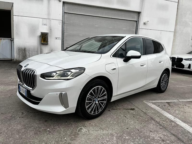 Usata BMW 225 Luxury Line 245 CV (180 kW) 2022 Bianco Station wagon