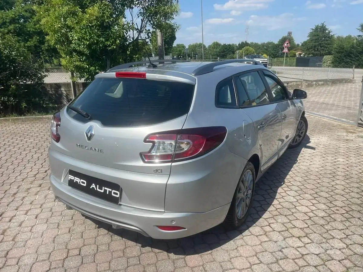 Usata Renault Mégane GrandTour GT 110 CV (80 kW) 2014 Grigio Station wagon