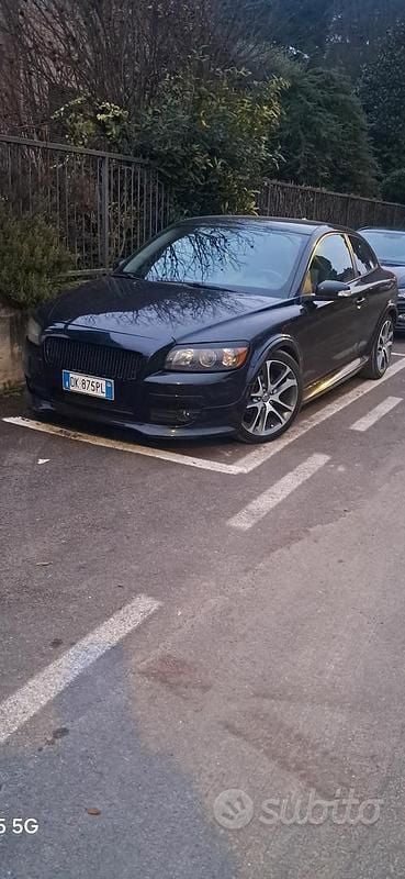 Usata Volvo C30 Summum 109 CV (80 kW) 2008 Nero Utilitaria