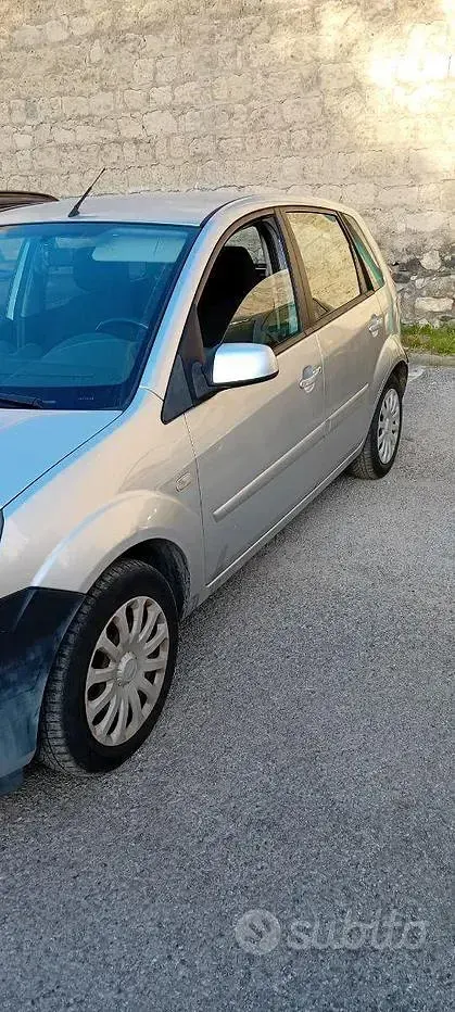Usata Ford Fiesta 68 CV (50 kW) 2007 Utilitaria