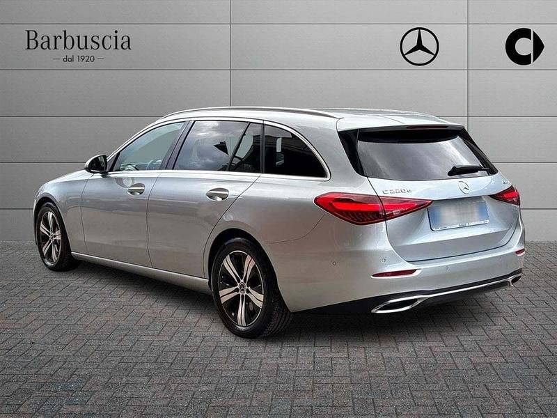 Usata Mercedes 220 200 CV (147 kW) 2022 Argento Station wagon