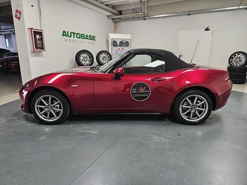 Nuova Mazda MX5 132 CV (97 kW) 2025 Soul red crystal Cabrio