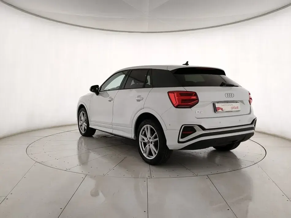 Usata Audi Q2 S-Line 150 CV (110 kW) 2025 Bianco ghiaccio metallizzato SUV