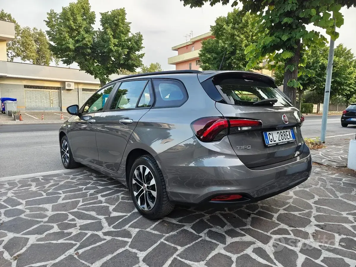 Usata Fiat Tipo S 131 CV (96 kW) 2023 Grigio Station wagon