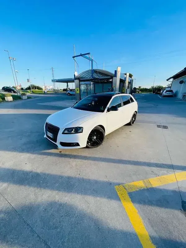 Usata Audi A3 Ambition 140 CV (102 kW) 2010 Utilitaria