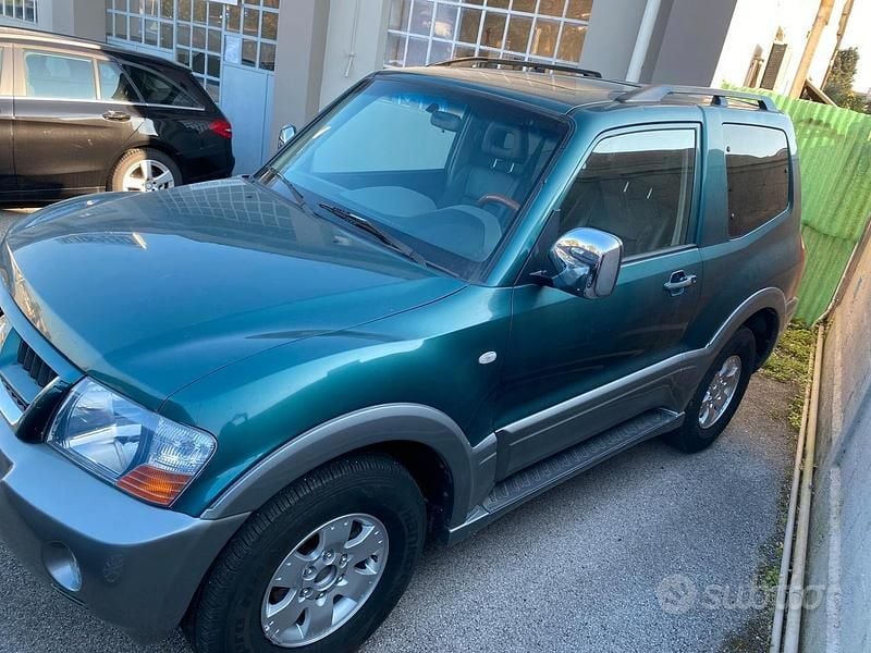 Usata Mitsubishi Pajero 203 CV (149 kW) 2004 Verde SUV