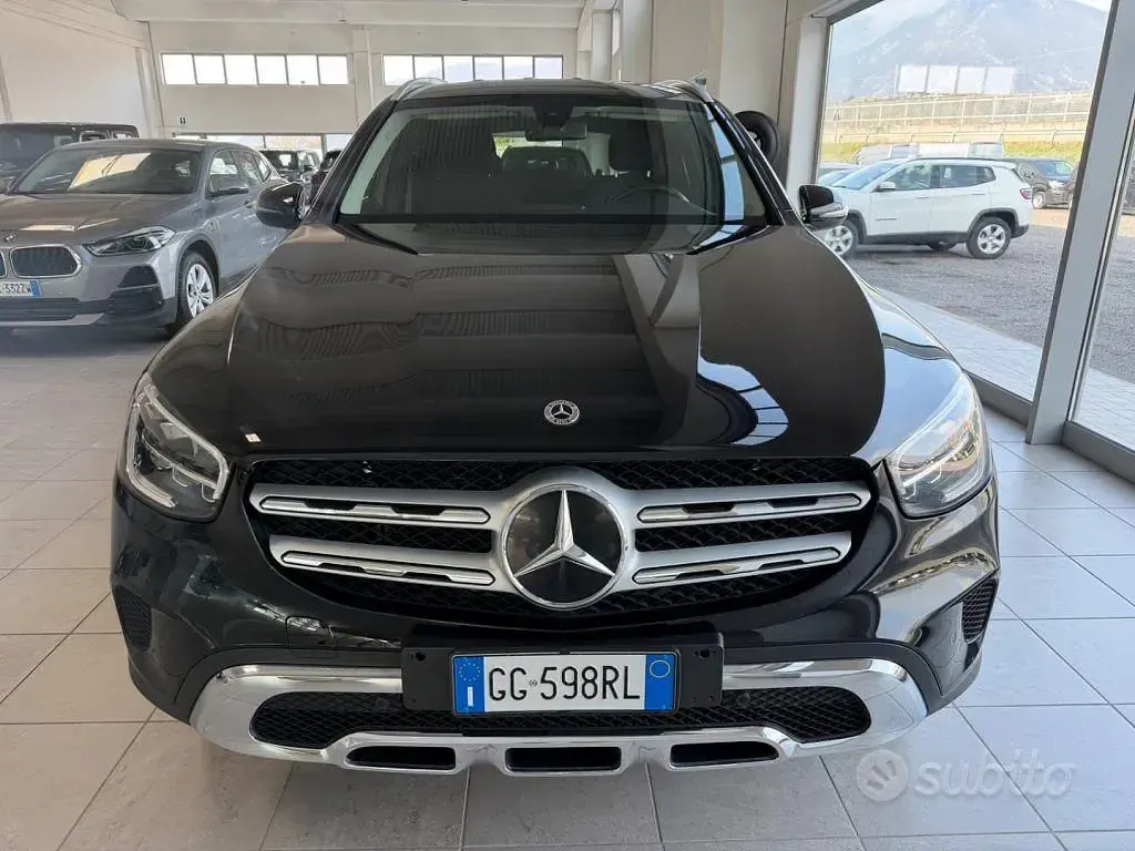 Usata Mercedes GLC300e Business 194 CV (142 kW) 2021 Nero SUV