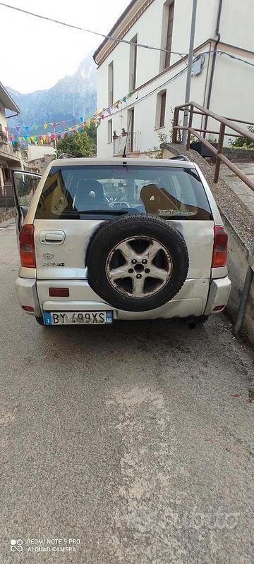 Usata Toyota RAV4 116 CV (85 kW) 2002 Grigio SUV