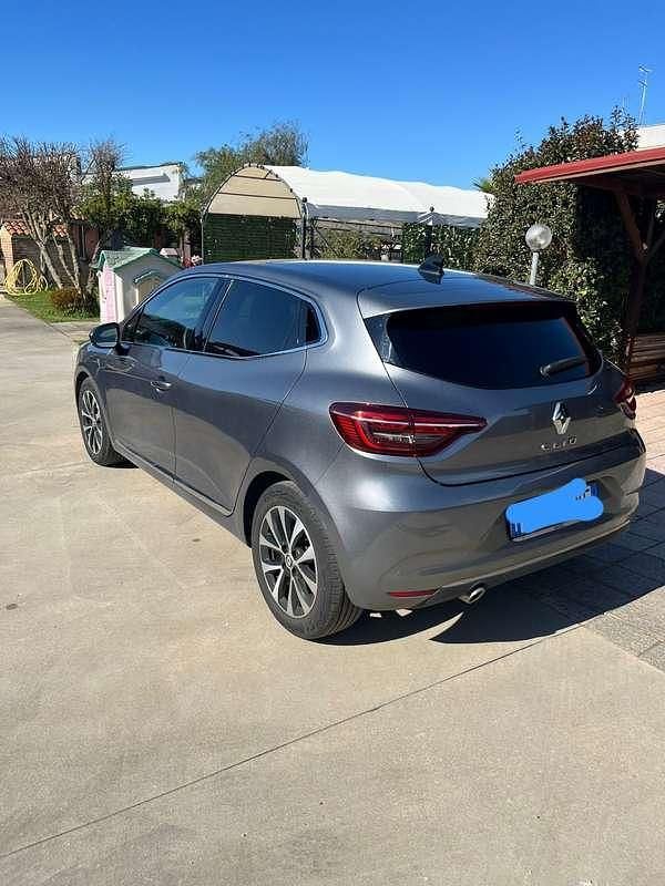 Usata Renault Clio V Techno 101 CV (74 kW) 2023 Grigio Berlina