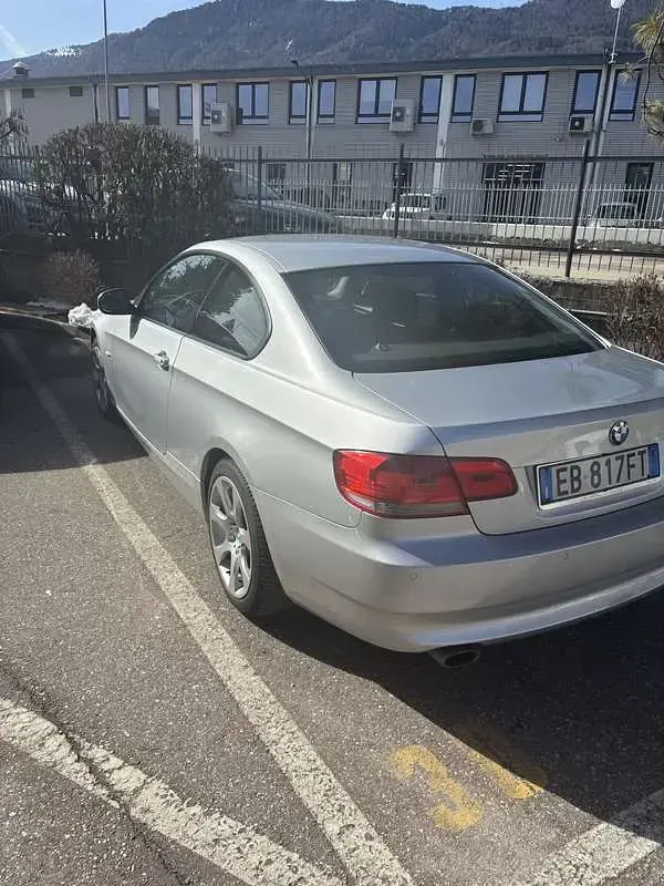 Usata BMW 320 177 CV (130 kW) 2009 Coupé