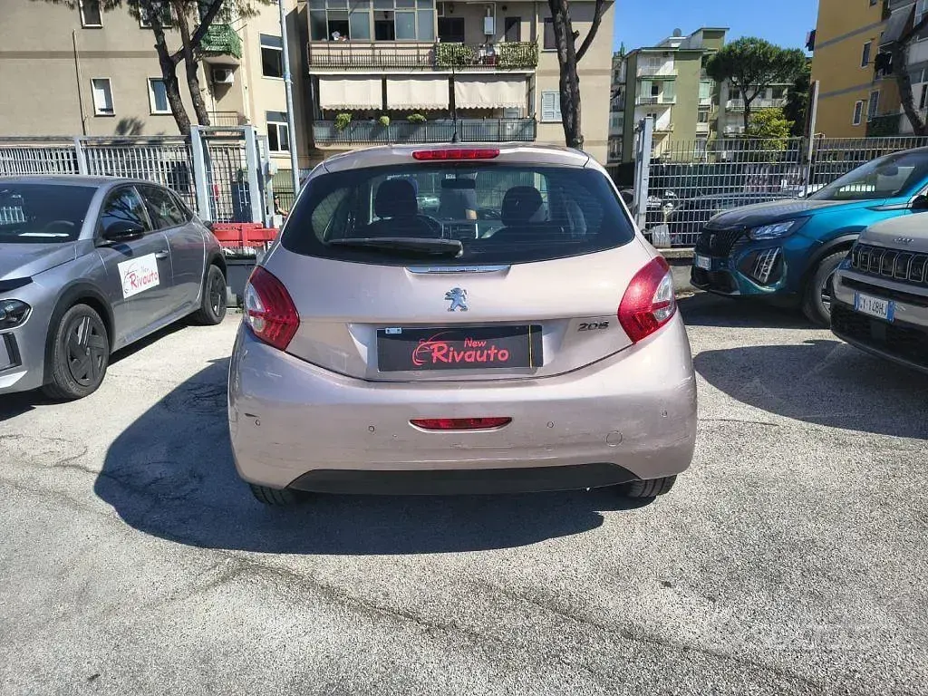 Usata Peugeot 208 Allure 68 CV (50 kW) 2012 Grigio Utilitaria