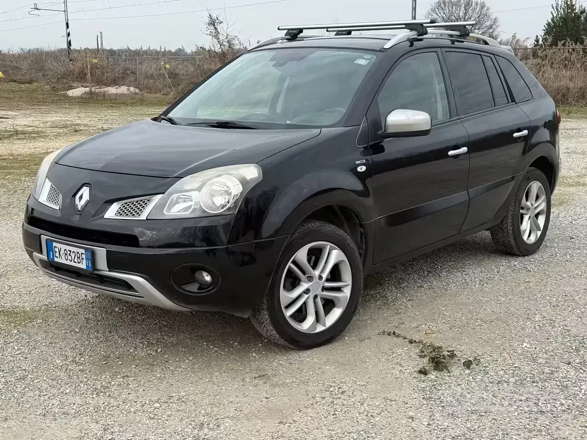 Usata Renault Koleos Luxe 150 CV (110 kW) 2011 Nero SUV