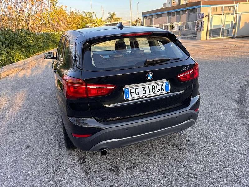 Usata BMW X1 Advantage 150 CV (110 kW) 2016 Nero SUV