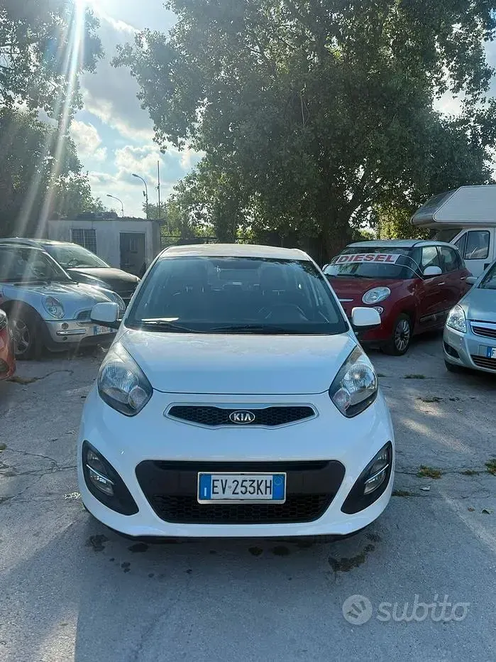 Usata Kia Picanto City 68 CV (50 kW) 2014 Bianco Utilitaria