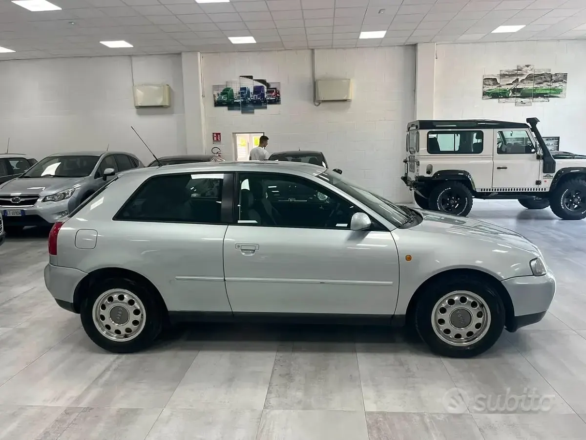 Usata Audi A3 Ambiente 125 CV (91 kW) 1998 Grigio Utilitaria