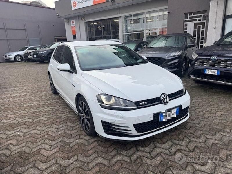 Używany VW Golf VII GTD 184 KM (135 kW) 2017 Biały Sedan/Limuzyna