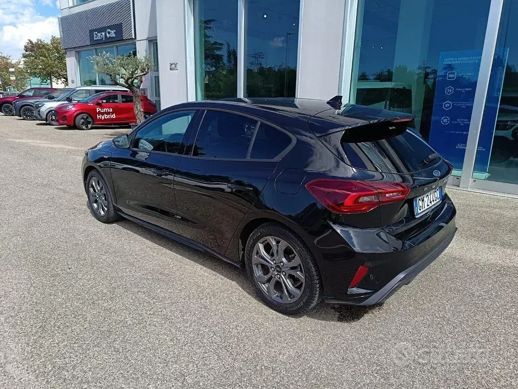 Usata Ford Focus ST 125 CV (91 kW) 2023 Nero Berlina