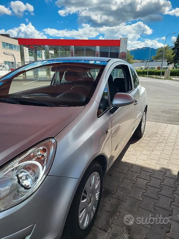 Usata Opel Corsa 75 CV (55 kW) 2008 Grigio Utilitaria