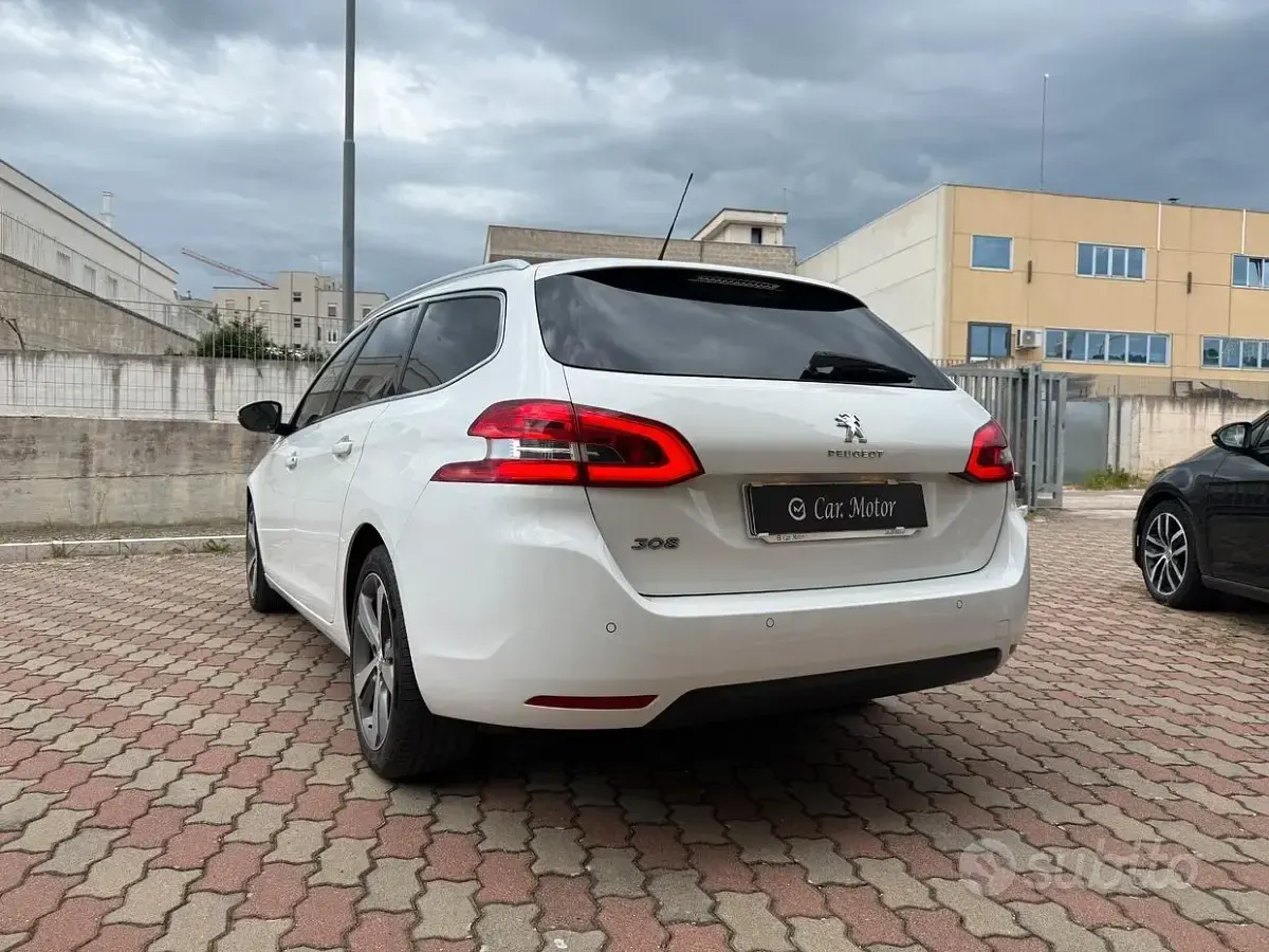 Usata Peugeot 308 Allure 120 CV (88 kW) 2017 Bianco Station wagon