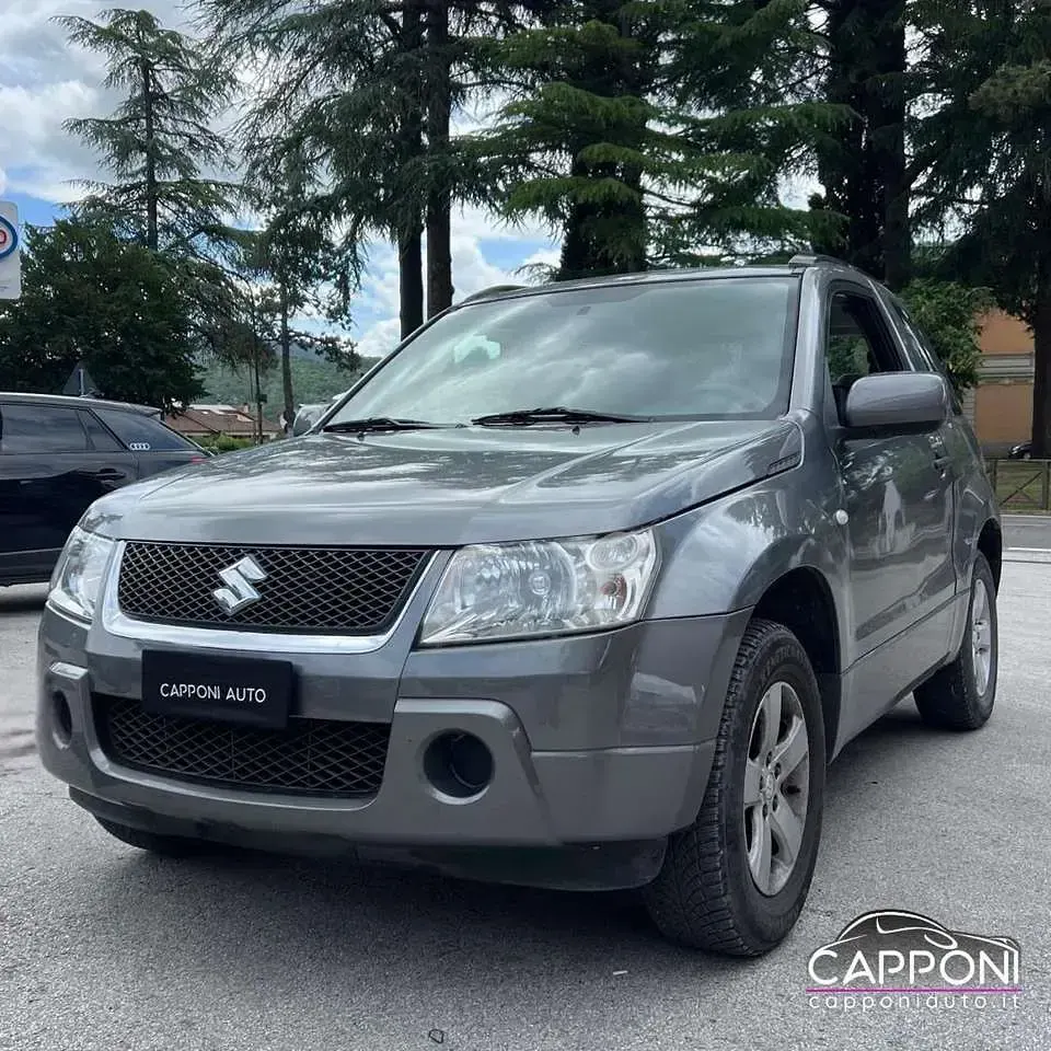 Usata Suzuki Grand Vitara 106 CV (77 kW) 2008 Grigio SUV