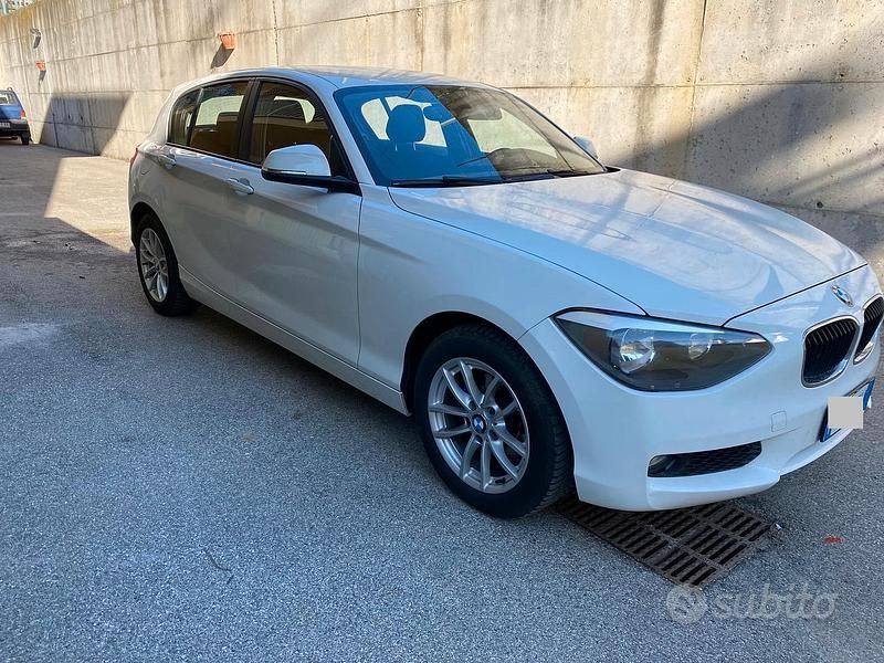 Usata BMW 118 143 CV (105 kW) 2014 Bianco Utilitaria